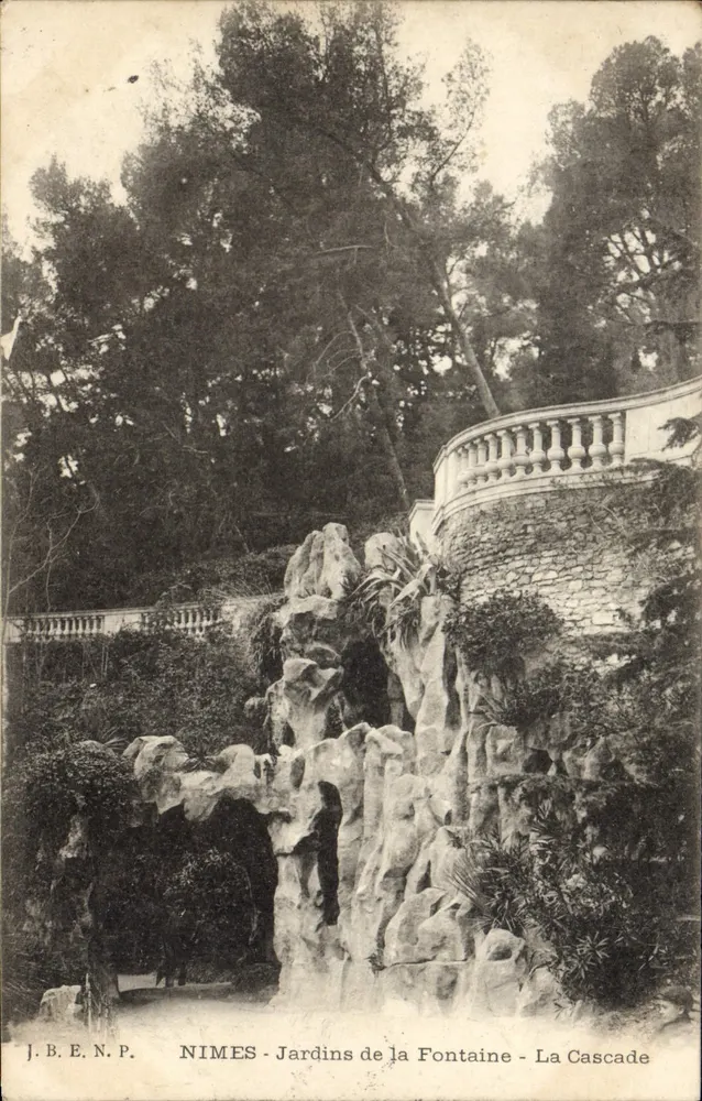 Nîmes - Gärten der Fontaine - Die Wasserfall — J.B.E.N.P. - Vorderseite