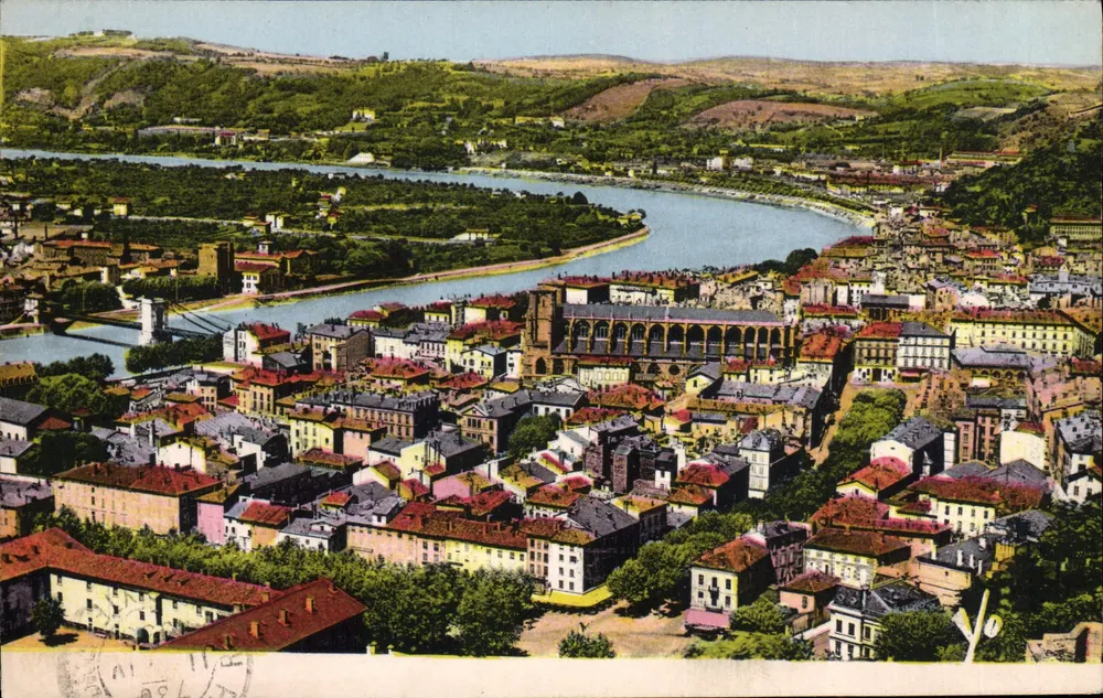 Vienne-sur-le-Rhône (Isère) — Übersicht der Stadt — Edit. J. Cellard, 10, Monte-Chemin-Neuf, Lyon - Vorderseite