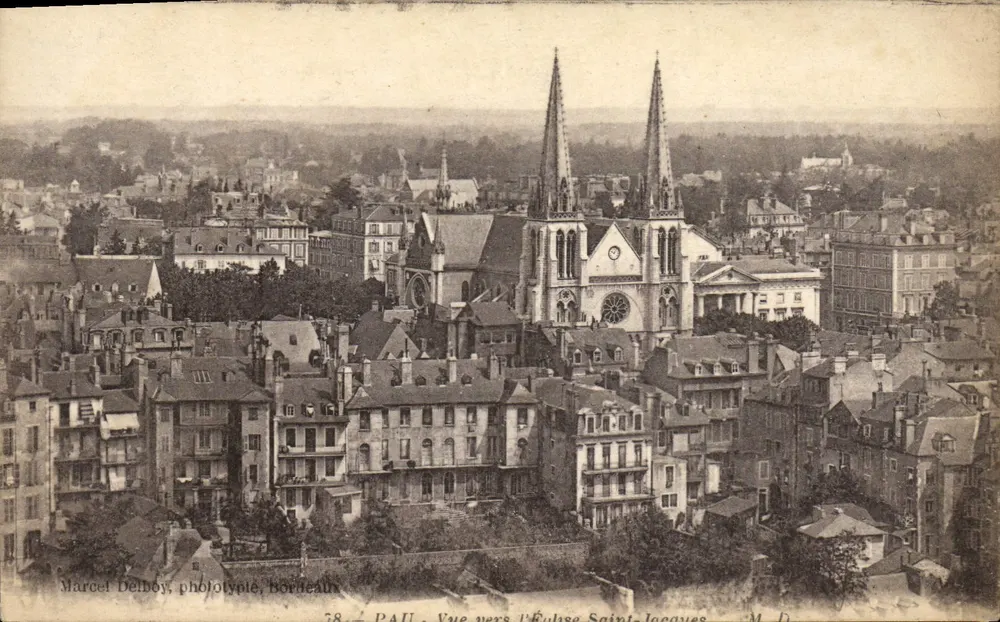 PAU - Vista em direção à Igreja de São Jacó — Marcel Delbôy, fototipado, Bordeaux - Frente