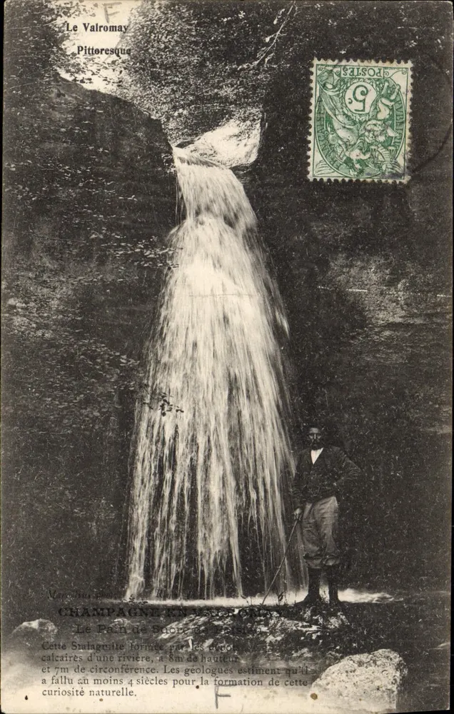 Le Valromay — Natürliche Wasserfall — Champagné-en-Maine, Frankreich - Vorderseite