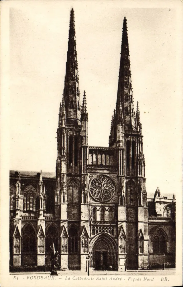 Bordeaux — A Catedral São André — Fachada Norte — BR, n°85 - Frente