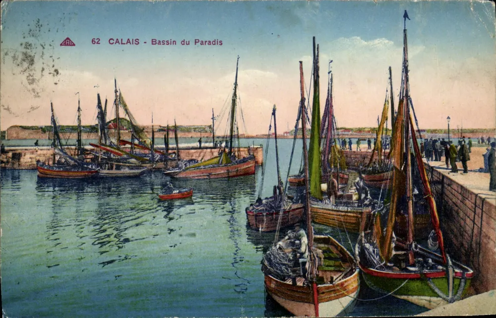 Calais - Puerto del Paraíso — editor Cie des Arts Photomécaniques, París, n° 62 - Anverso