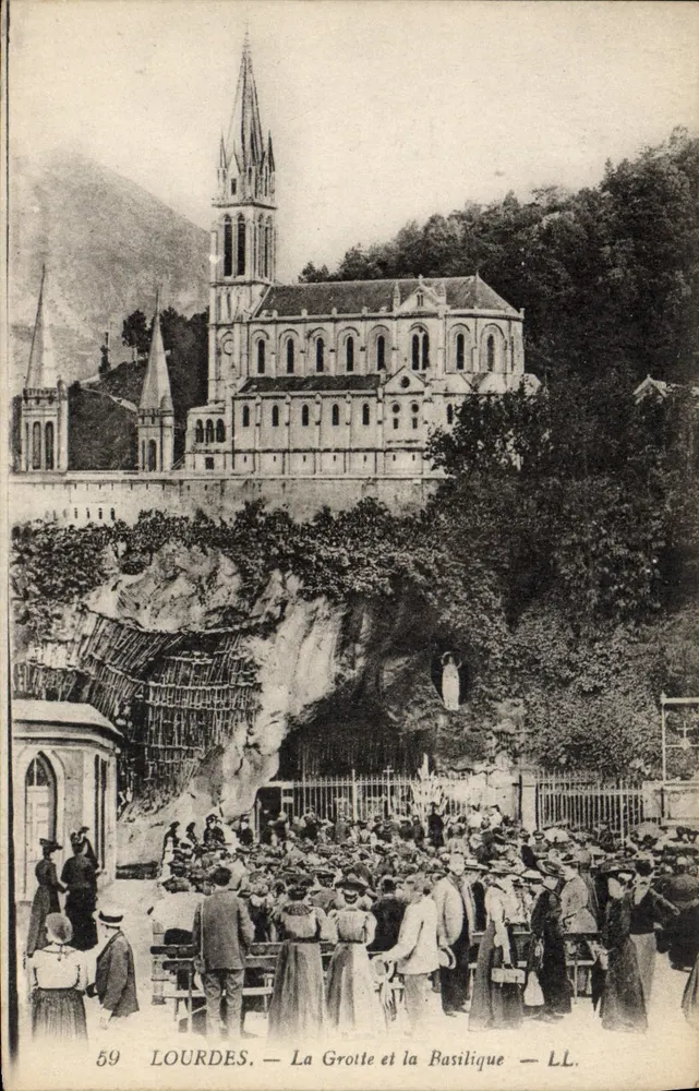 Lourdes — A Gruta e a Basílica — LL. n°59 - Frente