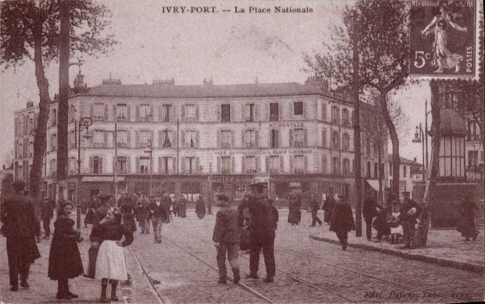 Ivry-sur-Seine — La Place Nationale — Editore P. Patenôtre, n° 107 - Recto