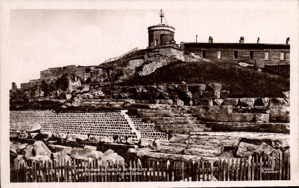 Ruinen des Tempels Merkur und des Observatoriums von Puy-de-Dôme — Cliché Plazanet - Vorderseite