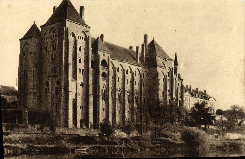 Abbaye Saint-Pierre de Solesmes — Vue du Nord-Est — Édition des Amis de Solesmes - Vorderseite