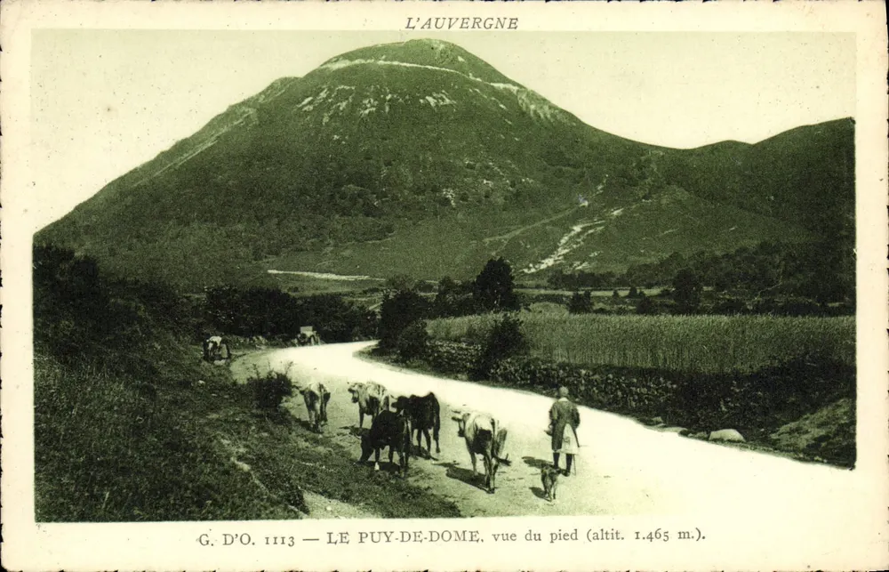 Le Puy-de-Dôme — Ansicht vom Fuße (Höhe 1.465 m.) — G. D'O. n° 1113 - Vorderseite