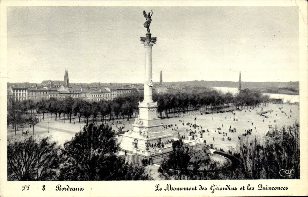 Bordeaux - Denkmal der Girondins und die Quinconces - Vorderseite