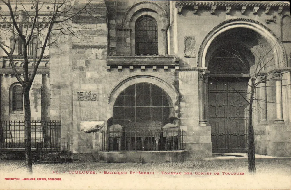 Toulouse - Basilika Saint-Sernin - Grab der Grafen von Toulouse - Vorderseite