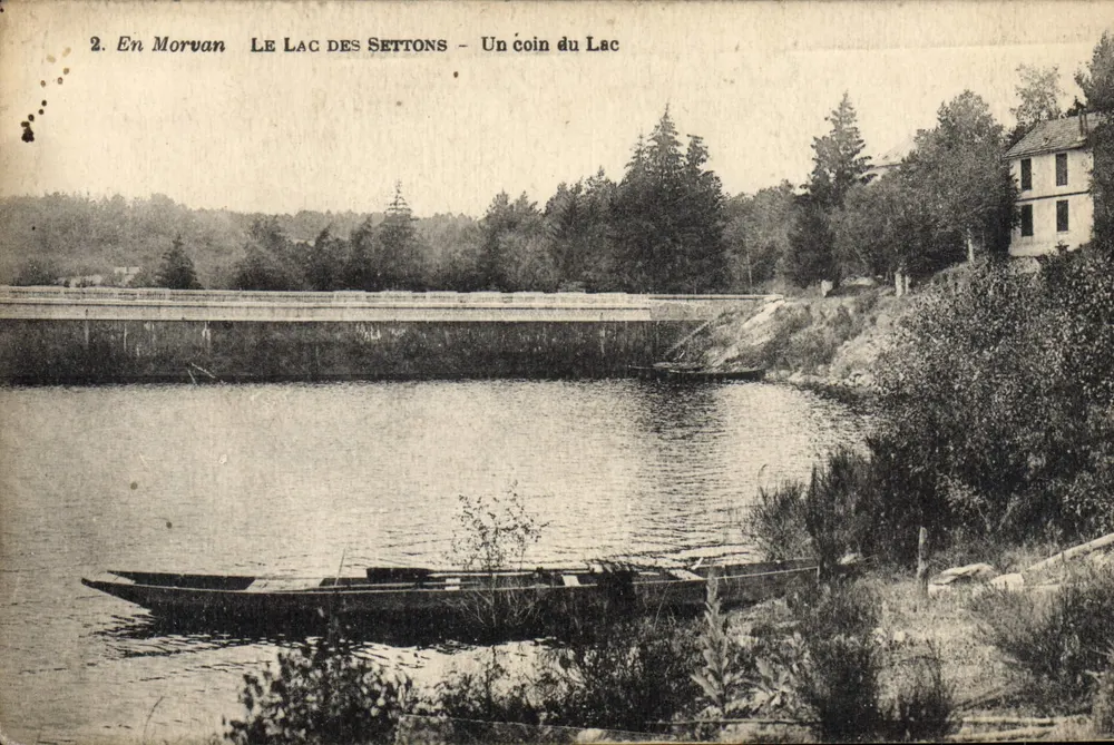 El Lago de los Settons — Un rincón del lago — En Morvan - Anverso
