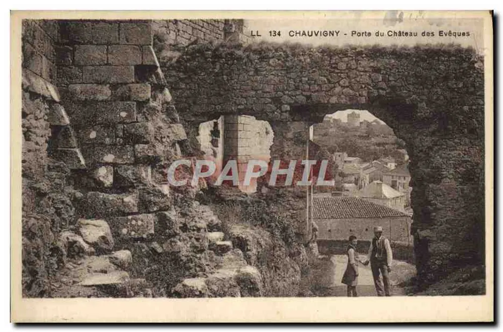 Chauvigny - Porte du Château des Évêques — LL 134 — Éditeur : Ch. des Arts Photographe - Frente