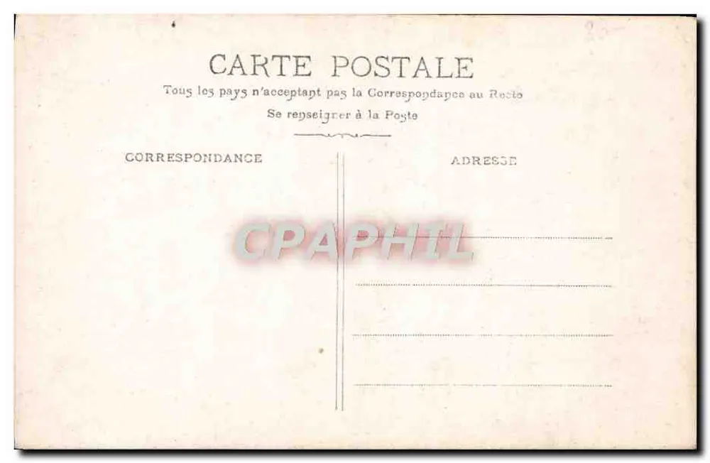 Padre diante de um altar — texto impresso: « VOUS N'Y TOUCHEREZ PAS ! » — GY1 - Verso