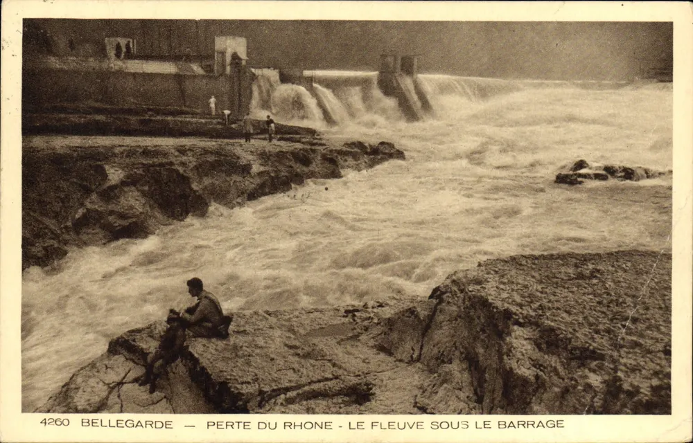 Bellegarde — Perte du Rhône - Le fleuve sous le barrage - Frente