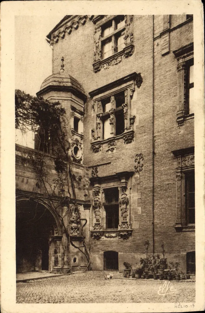 Cour de l'hôtel de Bérenguier-Maynier — éditeur Héliogravure 'Elite' Labouche Frères, n° 15 - Vorderseite