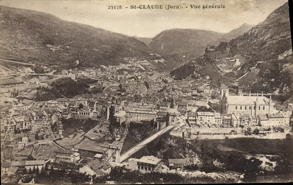 St-CLAUDE (Jura) — Vista geral — Les Éditions C. Restaçon, n° 23178 - Frente