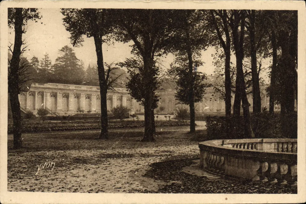 O Parque do Grand Trianon — Versailles — Edição de Arte YVON - Frente