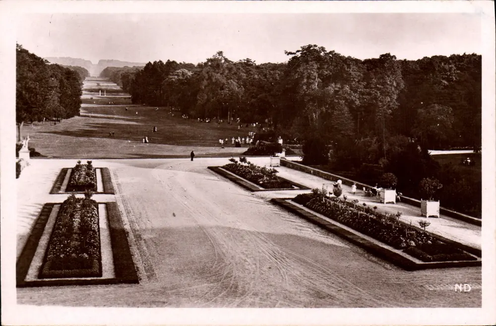 Palais van Compiègne — Uitzicht op de Beaux Monts — Lévy et Neurdein Réunis, Parijs - Voorkant