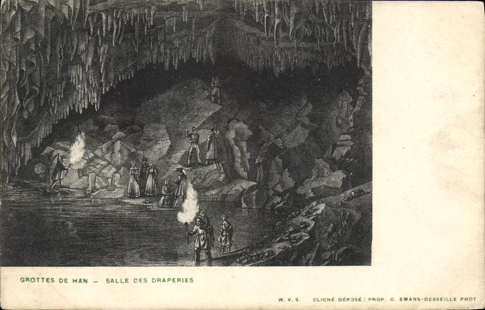 Grutas de Han — Sala de los Drapados — Cliché depositado: Prop. G. Emans-Desseille Phot - Anverso