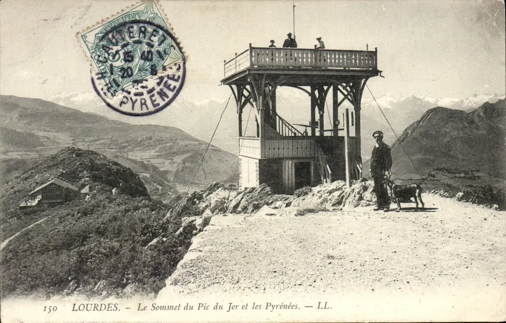 Lourdes — Der Gipfel des Pic du Jer und die Pyrenäen — LL. - Vorderseite