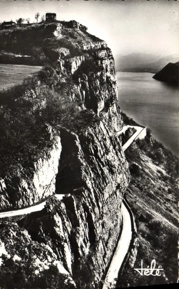 Rocher de la Chambotte e o Lago do Bourget — Editor TELÉ, n°3 - Frente