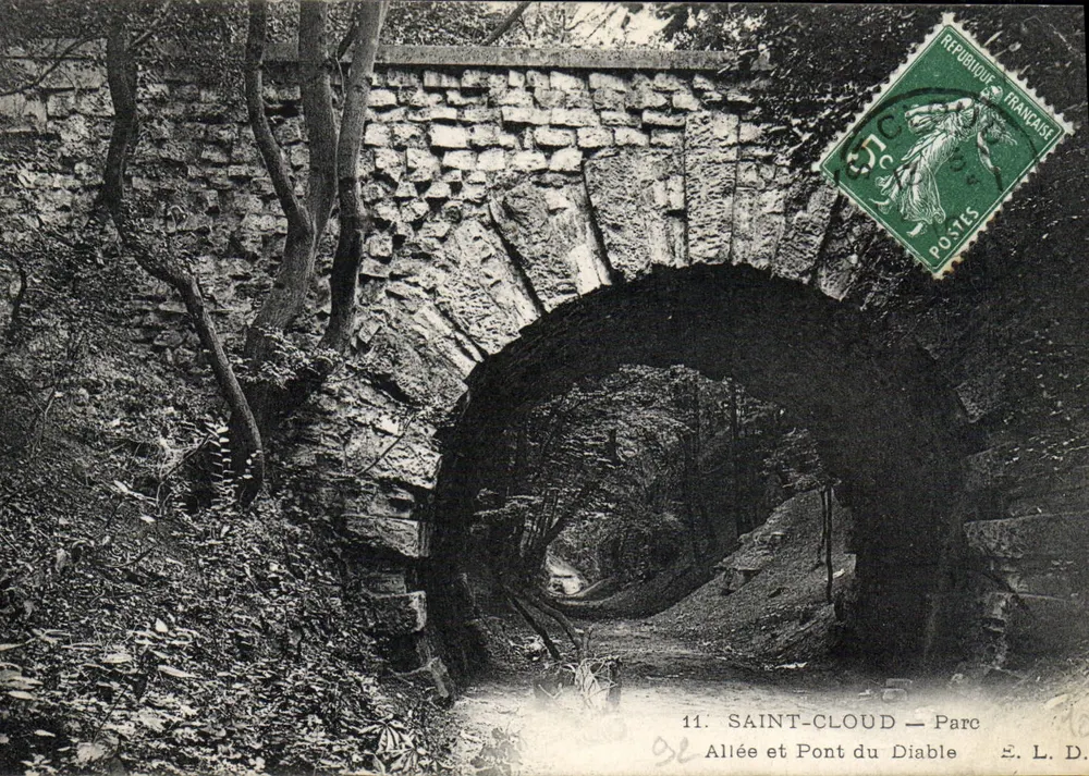 Saint-Cloud — Avenida e Ponte do Diabo — E. L. D. - Frente