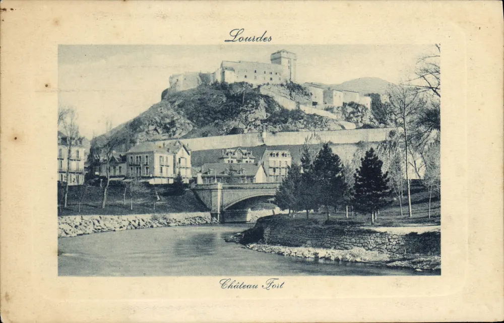 Castelo Forte — Lourdes — Edição F. V. - Frente