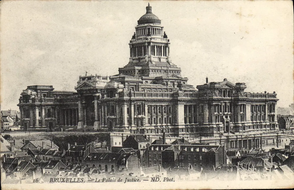 Bruxelas — O Palácio de Justiça — ND. Pbot. n°16 - Frente