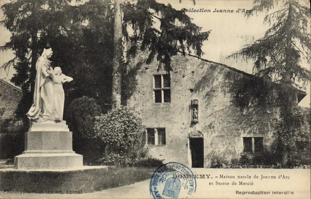 Domrémy — Geburtsort von Jeanne d'Arc und Statue von Mercié — Phototypie Paul Testart, Epinal - Vorderseite
