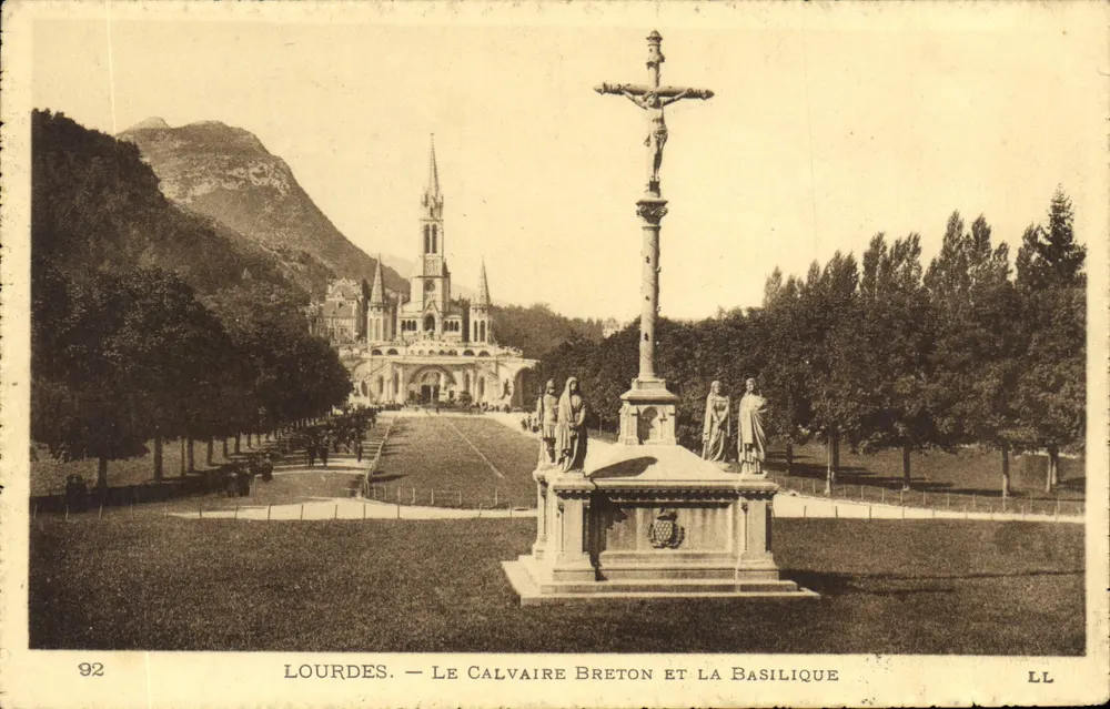 Lourdes — Le Calvaire Breton und die Basilika — Artisticque Edition, J. Soublieux, n°92 - Vorderseite