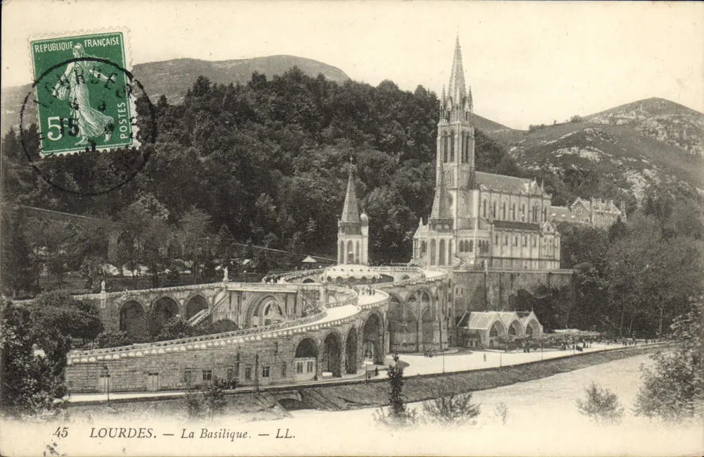 Lourdes — A Basílica — LL. — Editor LL, n°45 - Frente