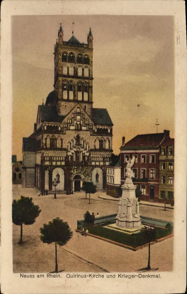 Neuss am Rhein — Quirinus-Kirche und Krieger-Denkmal — Nr. 136 - Vorderseite