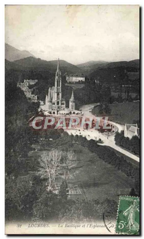 Lourdes — A Basílica e a Esplanada - Frente