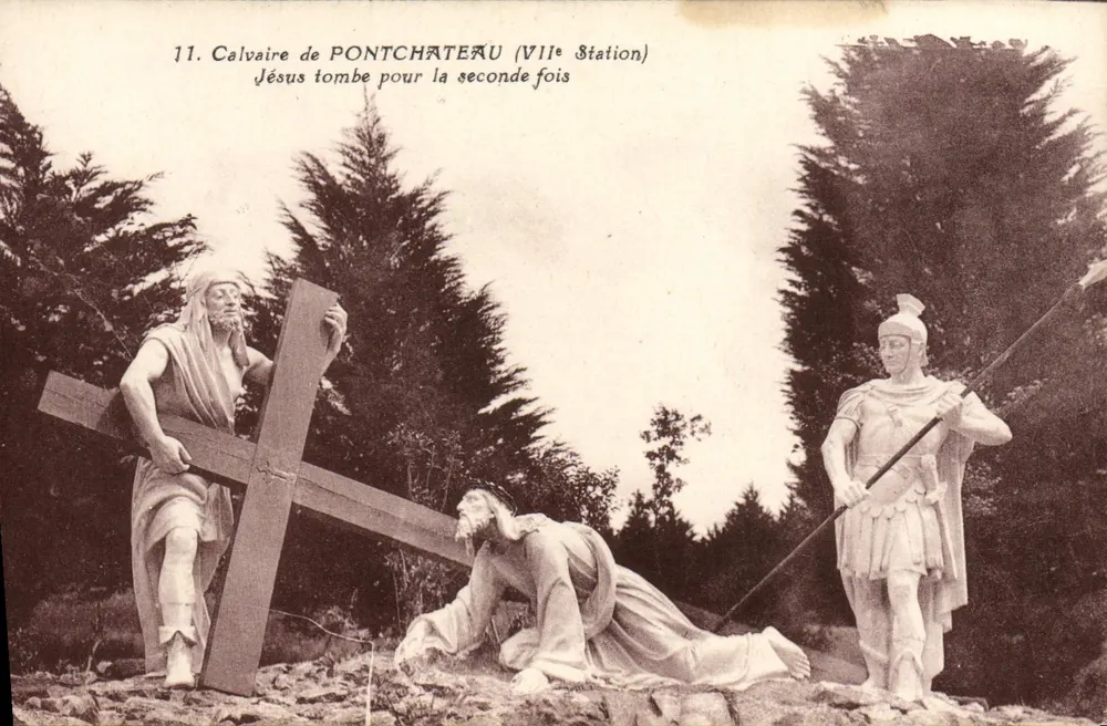 Calvário de Pontchâteau — VIIa Estação — Jesus cai pela segunda vez — J. Nozais, Nantes - Frente