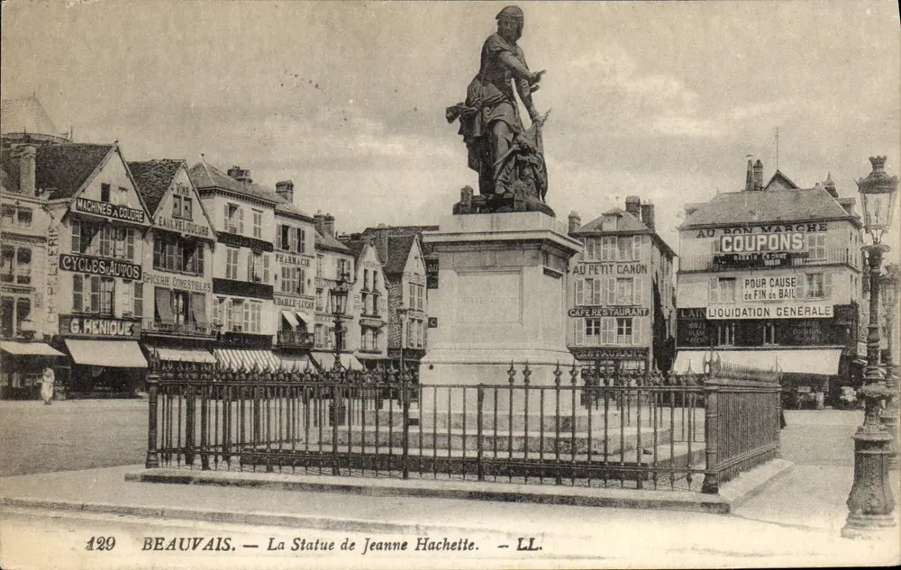 Beauvais — A Estátua de Jeanne Hachette — LL. n°129 - Frente