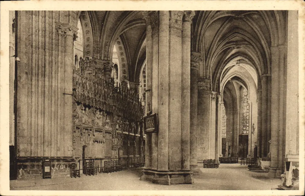 Chartres (Eure-et-Loir) — Innenraum der Kathedrale — Der Ambulatorium — Art Editions YVOY, Paris - Vorderseite