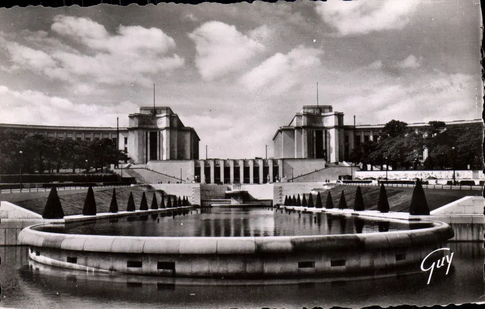 Das Palais de Chaillot (Azéma, Boileau und Carlu, Architekten) — von den Gärten aus gesehen — Éditions André Guy & Cie - Vorderseite