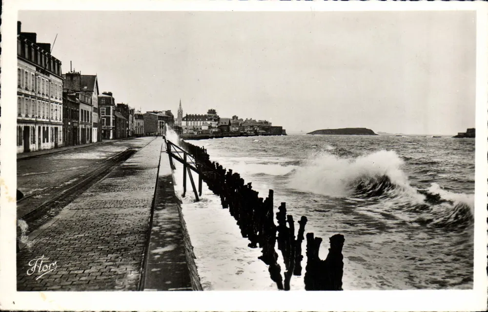 Saint-Malo (Ille-et-Vilaine) — O Sillon e os quebramarés — Edições Artísticas Niort - Frente