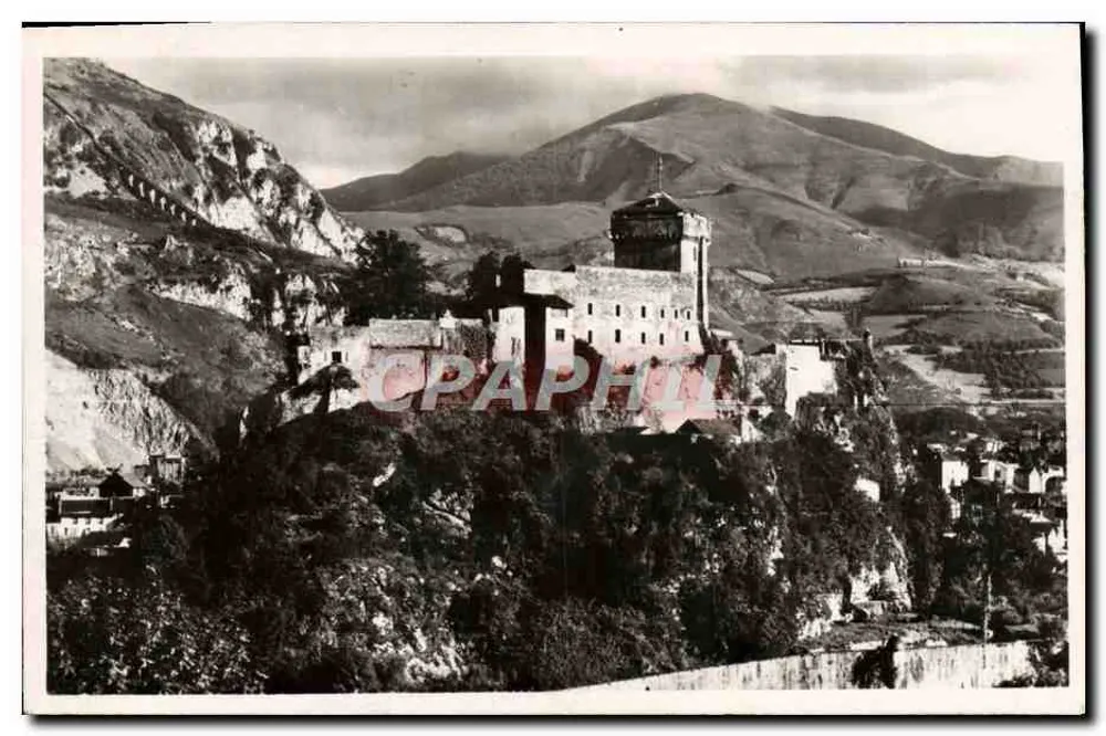 Das Schloss-Fort und der Haut du Pic du Jer — Lourdes — Edition P. DOUCET - Vorderseite