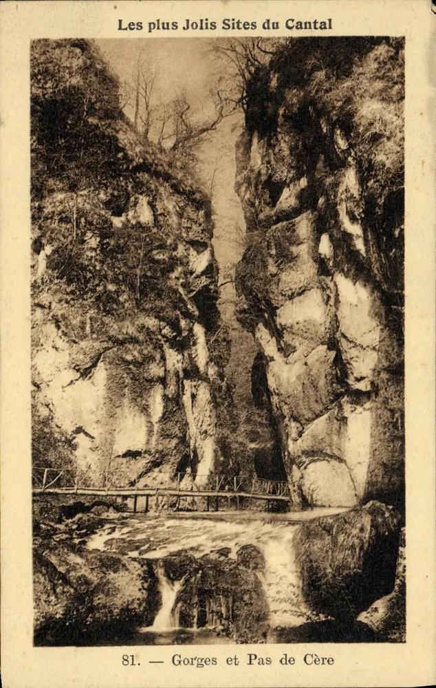 Gorges e Pas de Cère — Os Mais Belos Sítios do Cantal — Edição La Cigogne, Aurillac - Frente
