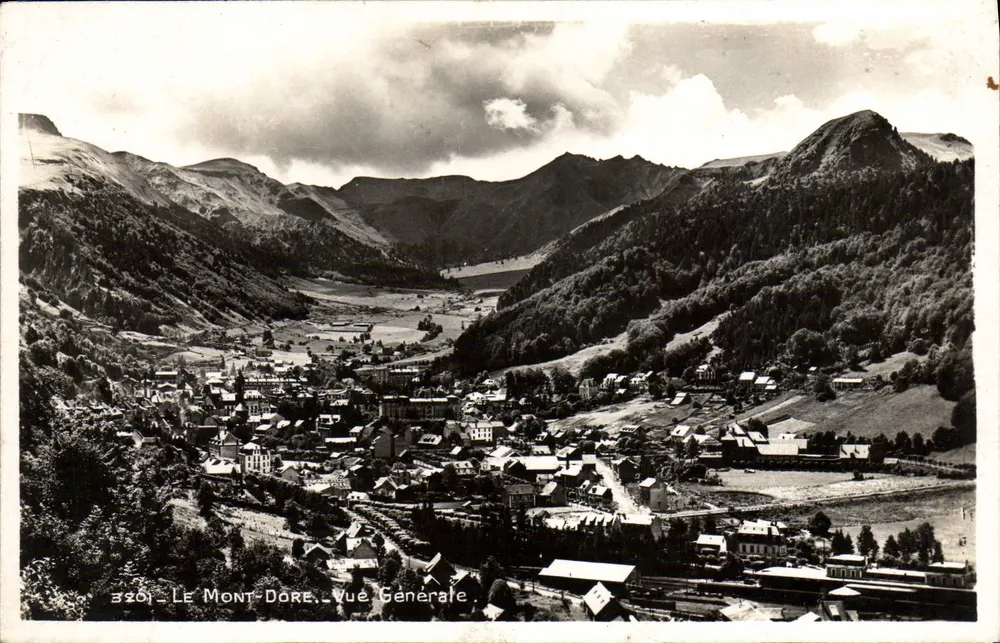 Le Mont-Dore — Vista Geral — Edição La Cigogne, Vichy - Frente