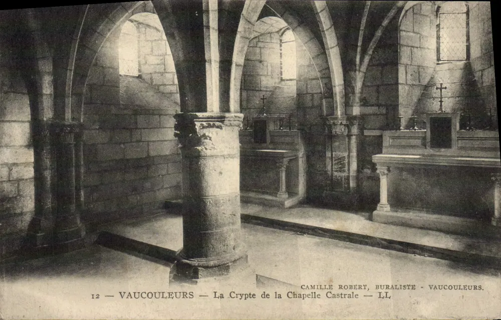 Vaucouleurs — A Cripta da Capela Castrale — Camille Robert, Buralista - Frente