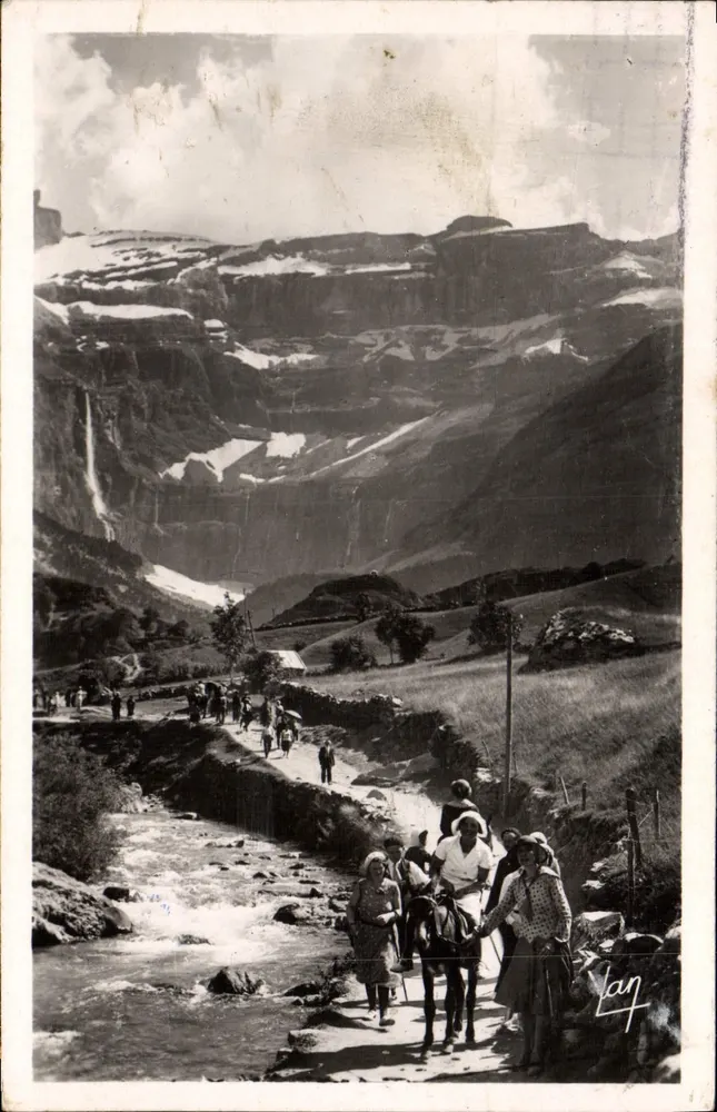 Gavarnie - Powrót do Cirque — Wydawnictwo Fotograficzne Prawdziwe, nr 226 - Awers