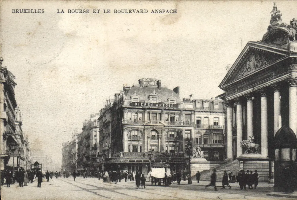 Bruxelles — La Borsa e il Boulevard Anspach — Editore non identificato, numero di serie non visibile - Recto