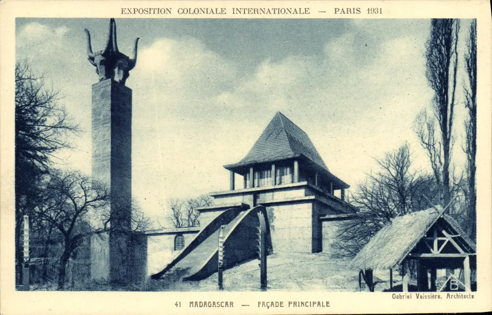 Madagascar — Hauptfassade — Internationale Kolonialausstellung — Paris 1931 — Gabriel Veissière, Architekt - Vorderseite
