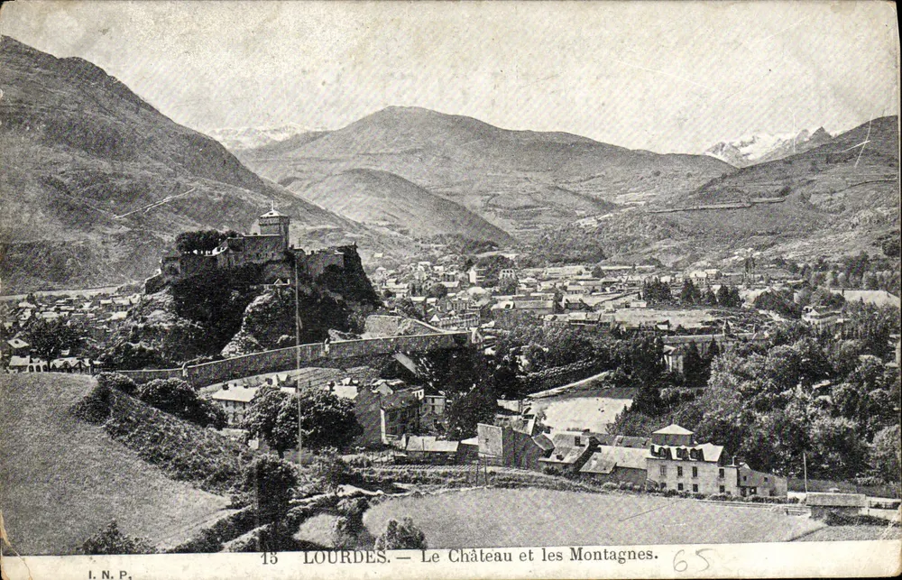 Lourdes — Das Schloss und die Berge — I.N.P. n°13 - Vorderseite
