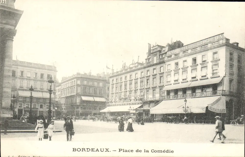 Bordeaux — Place de la Comédie — editor Baudouin - Frente