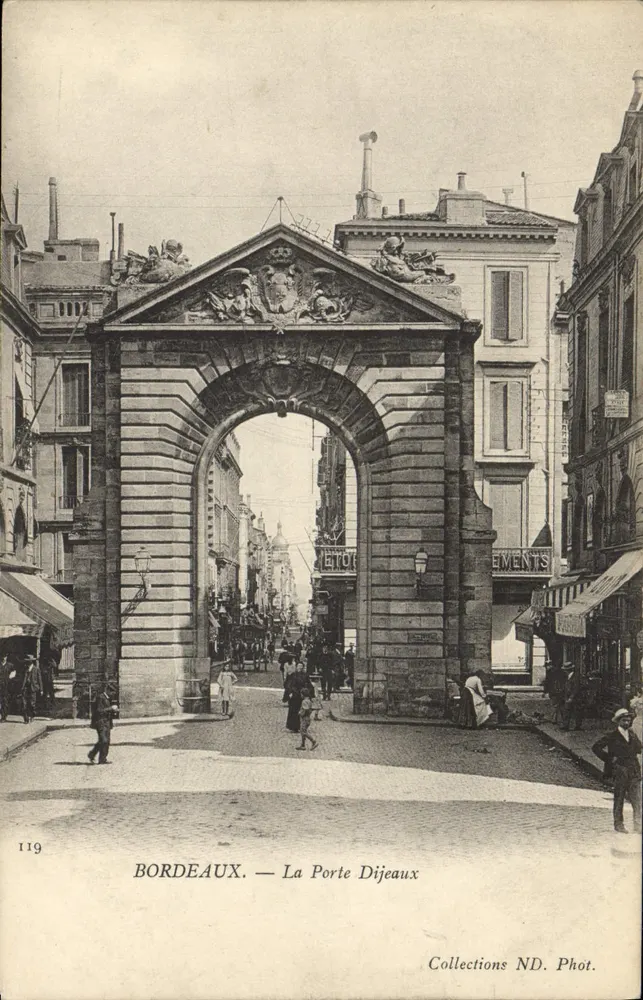 Bordeaux — A Porta Dijeaux — Collections ND. Fot. n°119 - Frente