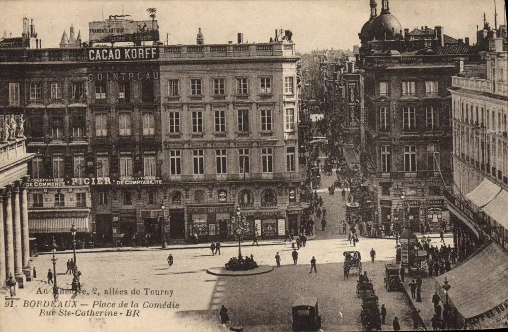 Bordeaux — Place de la Comédie — Rue Ste-Catherine — Ansicht des Theaters, Alleen von Tourny - Vorderseite