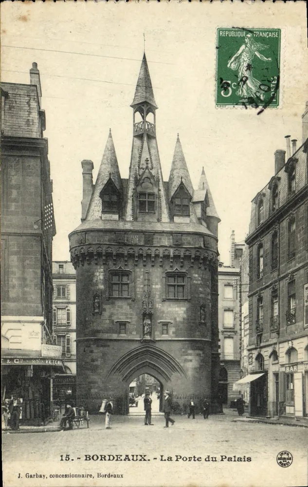 Bordeaux — A Porta do Palácio — J. Garbay, concessionário, Bordeaux - Frente