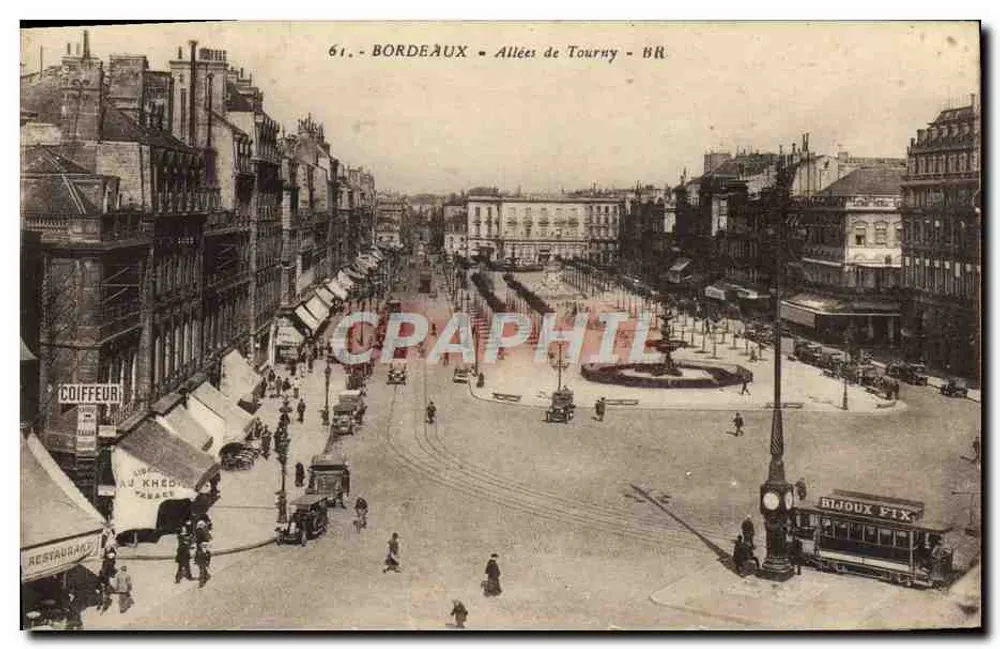 Bordeaux - Allées de Tourny - BR — Panoramablick mit Brunnen und Straßenbahn - Vorderseite